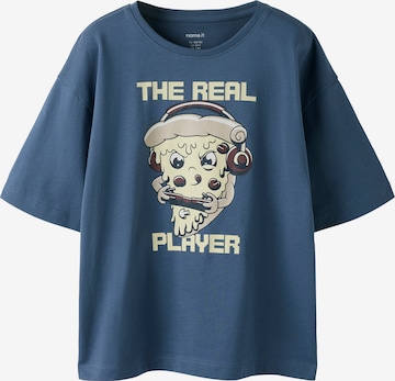 Tricou 'NKMVICTOR' de la NAME IT pe albastru: față