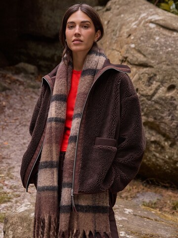 Next Jacke in Braun: Vorderseite