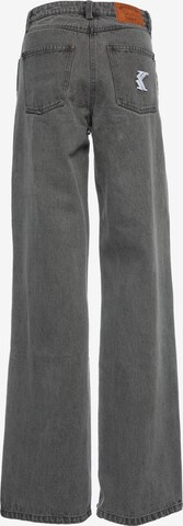 Karl Kani Wide leg Jeans i grå