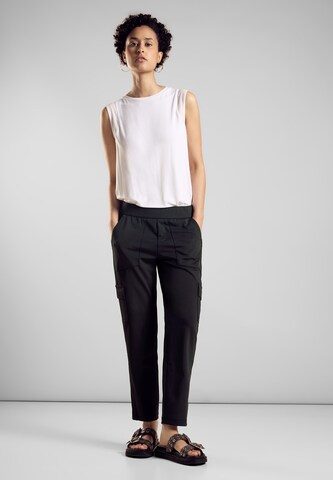 STREET ONE Slimfit Cargohose in Schwarz