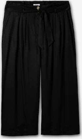 SHEEGO Wide leg Pleat-Front Pants in Black: front