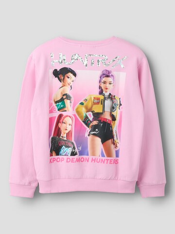 Felpa 'NKFAda Kpop Demon Hunters' di NAME IT in rosa