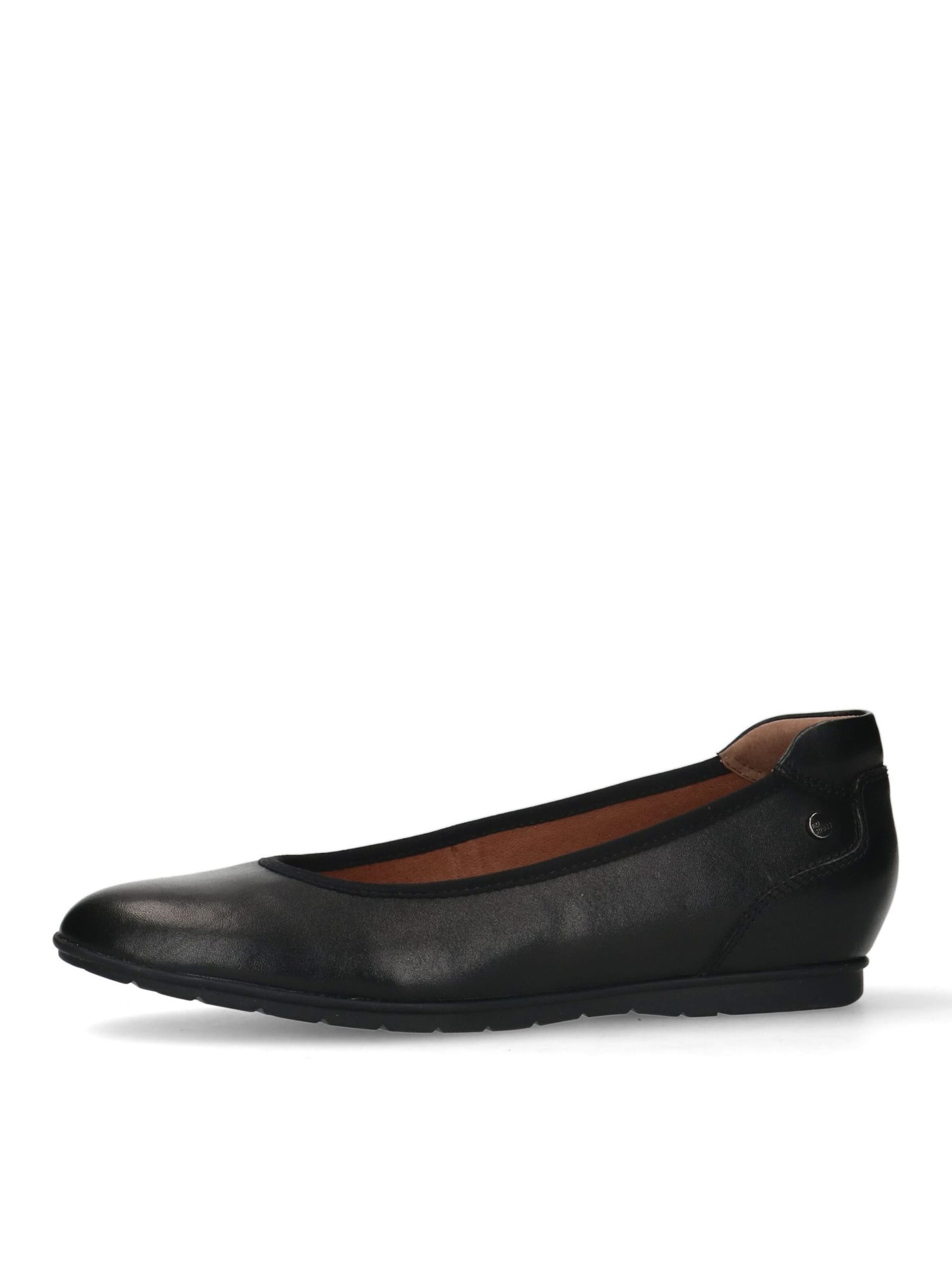 MANFIELD Ballet Flats in Black: front