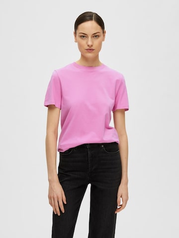 SELECTED FEMME - Camiseta 'MY ESSENTIAL' en lila: frente