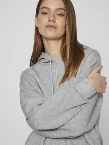 VILA Sweatshirt in Grey