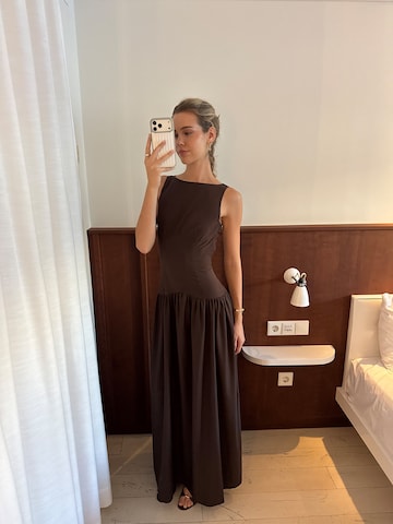 millane Šaty - Hnedá