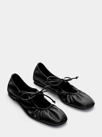 Ballerines à lanières Pull&Bear en noir