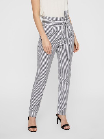 VERO MODA Loose fit Pleat-front trousers 'Eva' in Blue: front