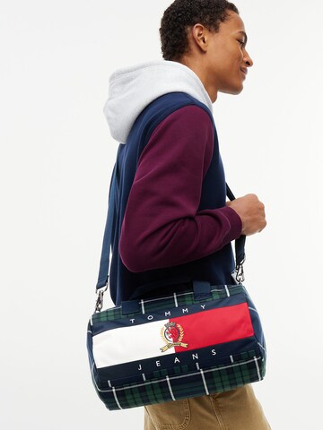 Tommy Jeans Sporttas 'Archive Flag Badge' in Groen: voorkant