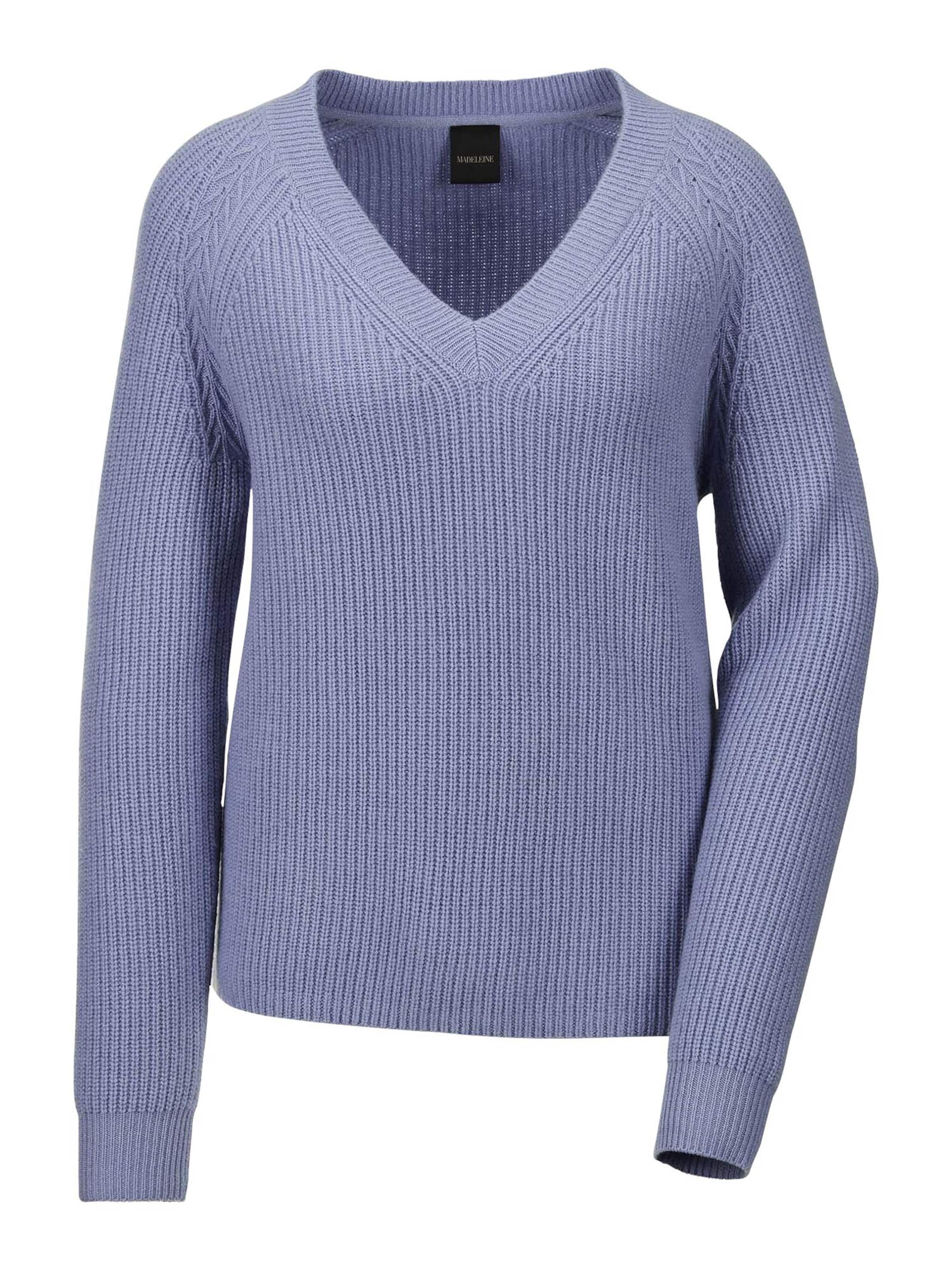 MADELEINE Pullover in Blau: Vorderseite