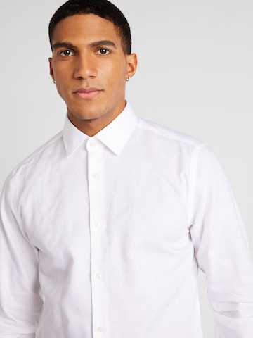 BOSS Black - Slim Fit Camisa clássica 'P-Hanks' em branco