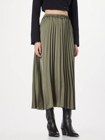 Sublevel Skirt in Green: front
