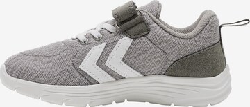 Hummel Sneaker in Grau