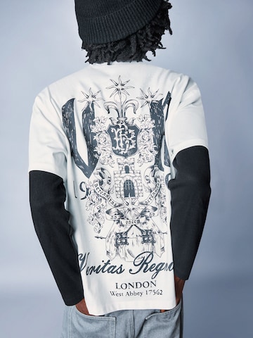 Bershka Majica | bela barva: sprednja stran