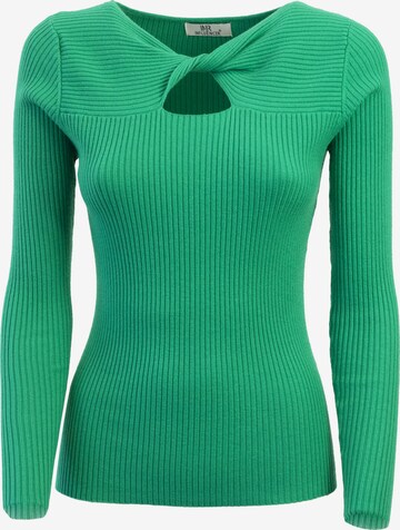 Pullover di Influencer in verde: frontale