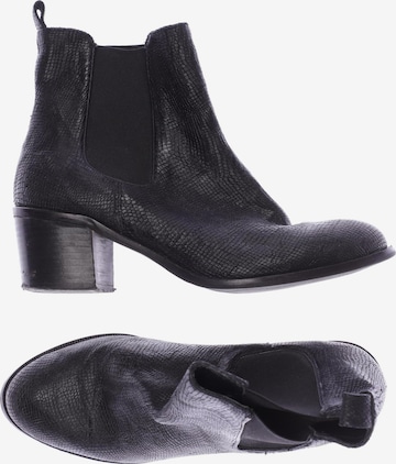 COX Dress Boots in 39 in Black: front