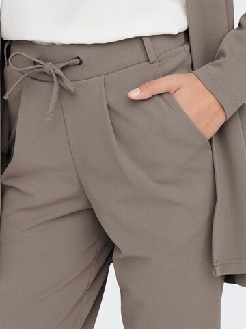 JDY Regular Pleat-Front Pants 'Anna Catia' in Brown