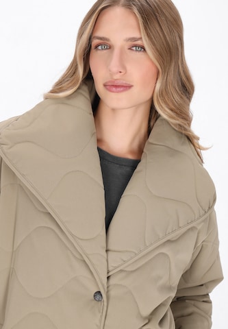 DreiMaster Vintage Between-seasons coat in Beige
