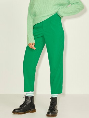 JJXX Regular Pleat-Front Pants 'JXCHLOE' in Green: front