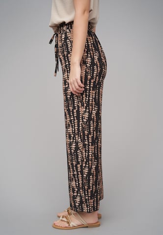 Cloud5ive Zvonové kalhoty Kalhoty – černá