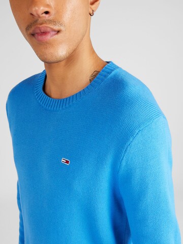 Tommy Jeans Sweater 'ESSENTIALS' in Blue