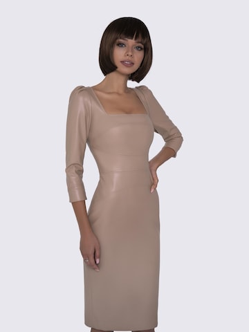 Anushka Etuikleid in Beige