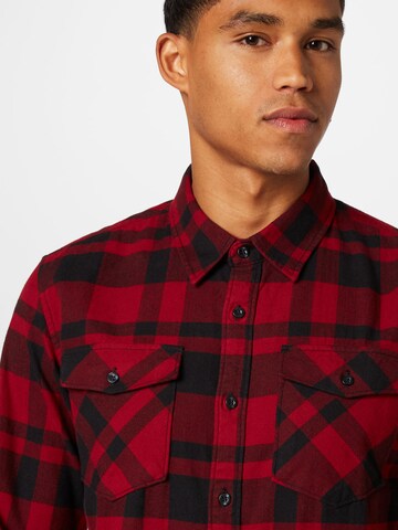 Vintage Industries - Regular Fit Camisa 'Austin' em vermelho