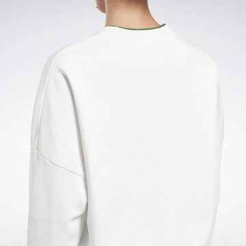 Reebok Athletic Sweatshirt in White