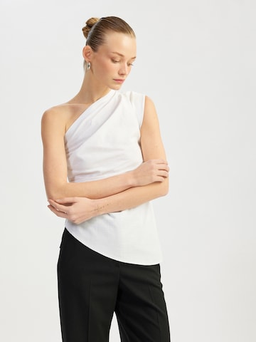 Koton Blouse in White: front