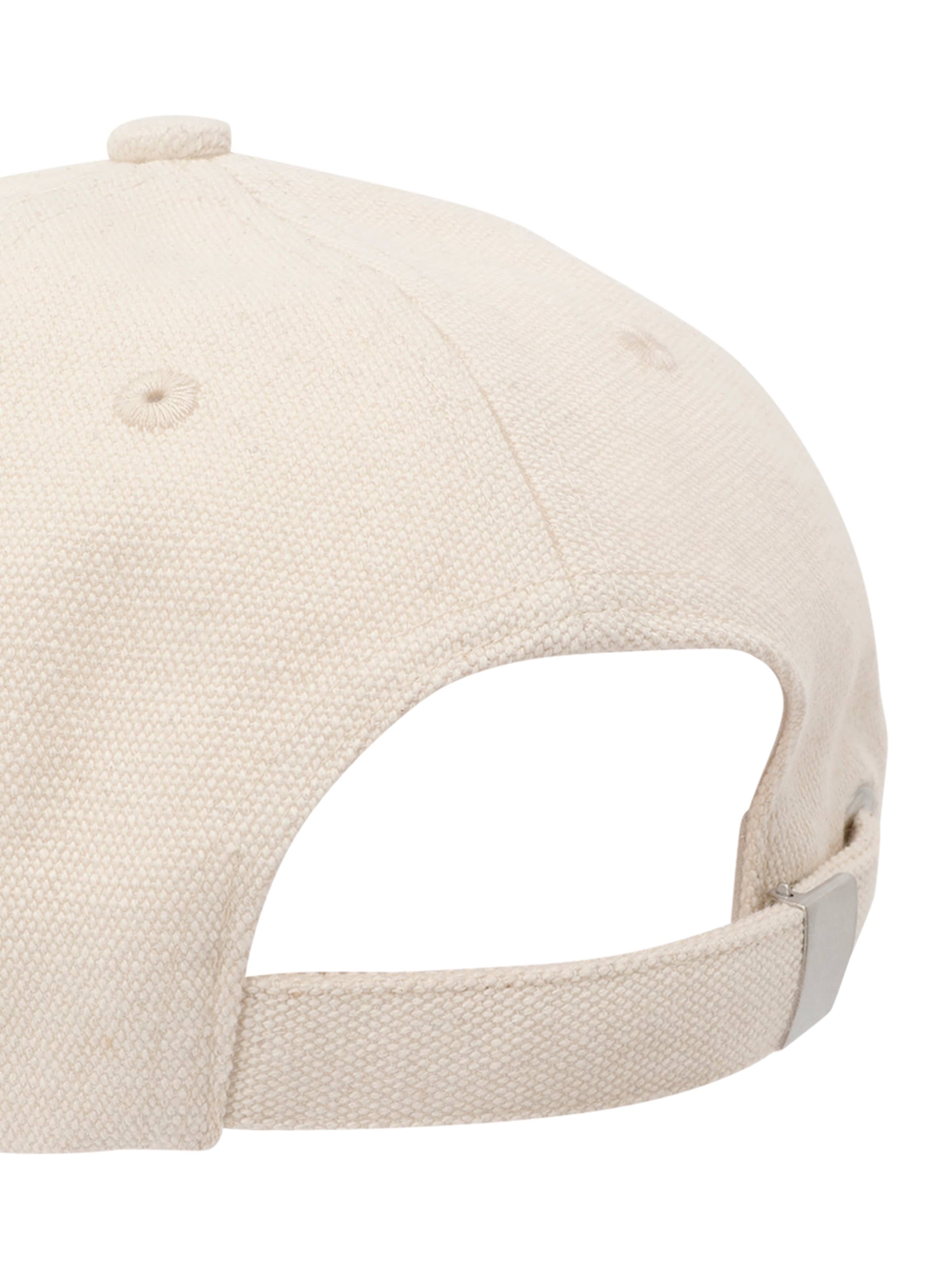 MYLAVIE by Sarah Harrison Кепка в Белый