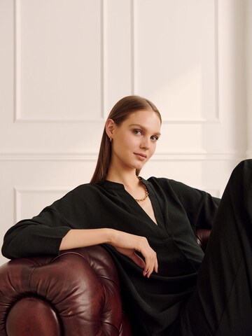 Guido Maria Kretschmer Women Μπλούζα 'Elisa blouse' σε μαύρο: μπροστά
