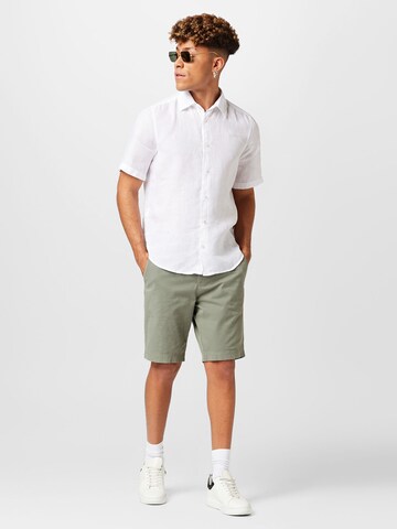 BOSS - Ajuste regular Camisa 'Rash' en blanco