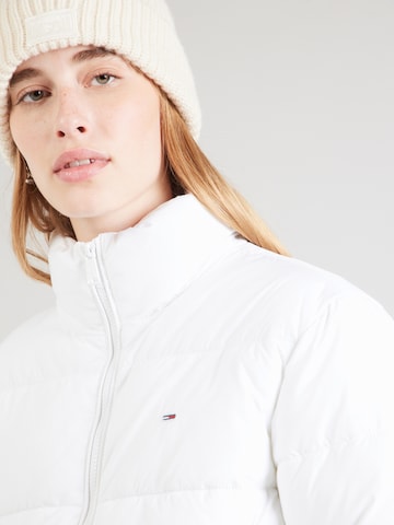Tommy Jeans Tussenjas 'ESSENTIAL' in Wit