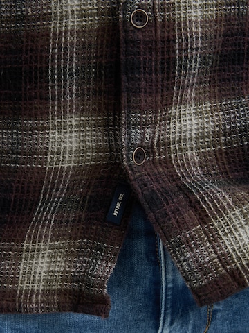 Petrol Industries Средняя посадка Рубашка в Красный