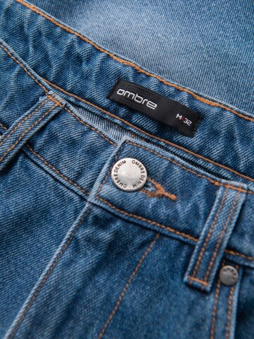Ombre Regular Jeans‌ in Blau