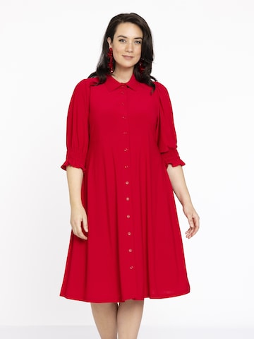 Yoek Shirt Dress in Red: front