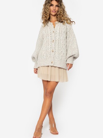 SASSYCLASSY Rock‌ in Beige