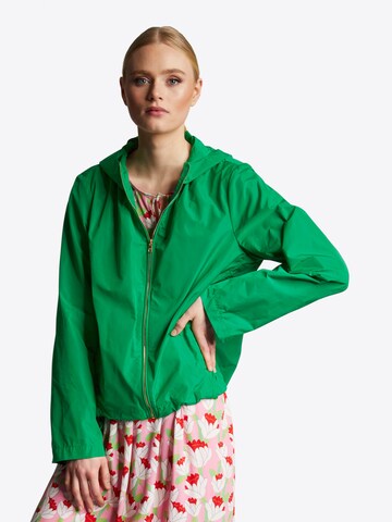 Rich & Royal Between-Season Jacket in Green: front