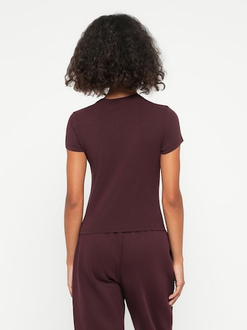 Nike Sportswear Shirts 'Chill' i rød