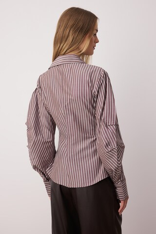Trendyol - Blusa en marrón