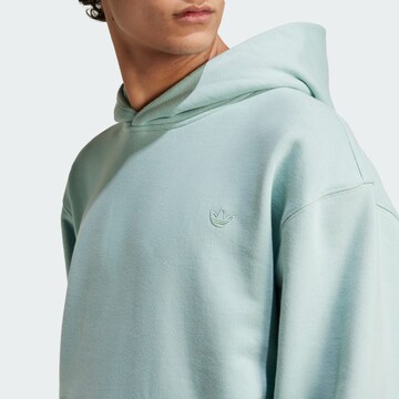 ADIDAS ORIGINALS Sweatshirt 'Premium Essentials' in Grün