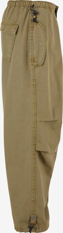 Urban Classics Loose fit Trousers in Green