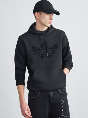 ADIDAS ORIGINALS Свитшот в Черный: спереди