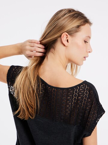 PROTEST Shirt 'PRTNICE' in Schwarz