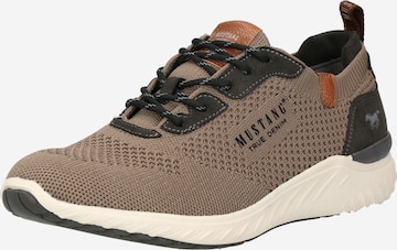 MUSTANG Sneakers laag in Bruin: voorkant