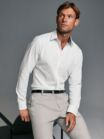 Slim fit Camicia di Next in bianco