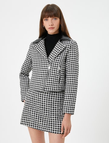 Koton Blazer in Schwarz: Vorderseite