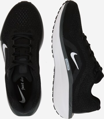 Chaussure de course 'Winflo 11' NIKE en noir