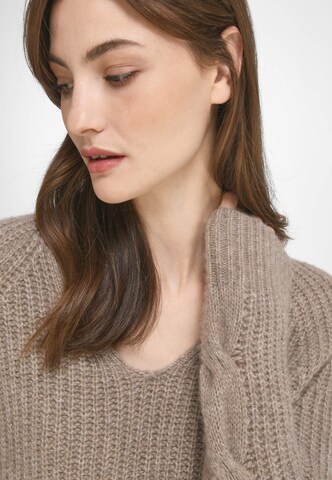 Fadenmeister Berlin Pullover in Beige