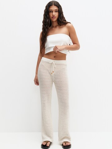 Pull&Bear Regular Trousers in Beige